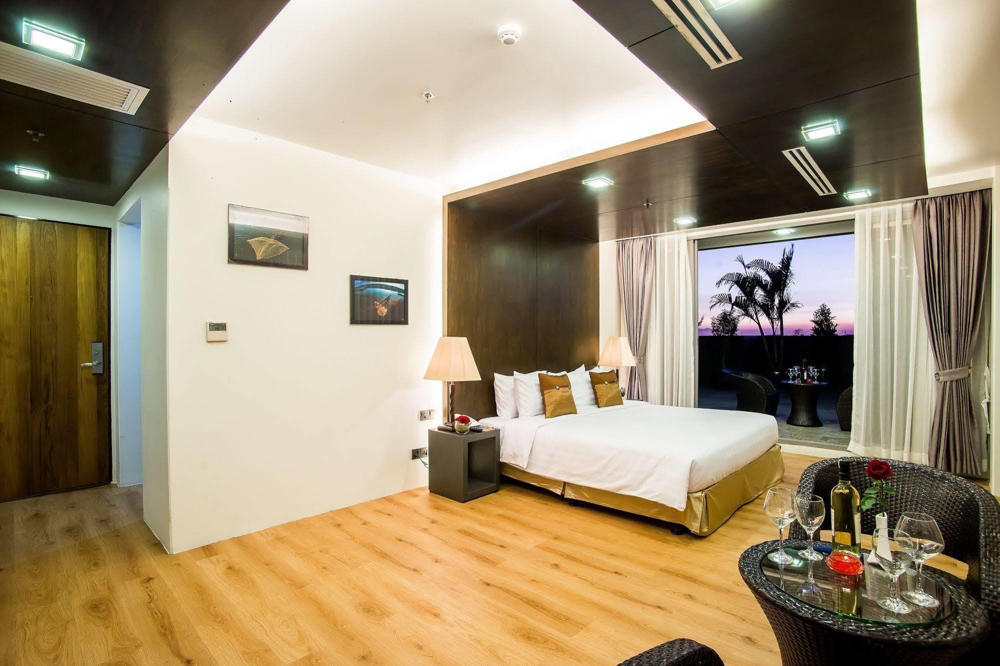 Tryp By Wyndham Yangon Hotel Luaran gambar