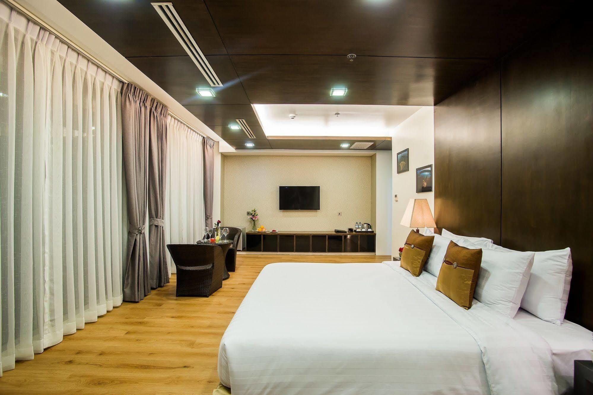 Tryp By Wyndham Yangon Hotel Luaran gambar